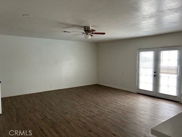 Foto del edificio - 2959 E Greenhedge Ave