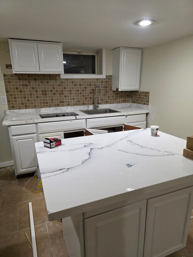 Building Photo - 265 New York Ave