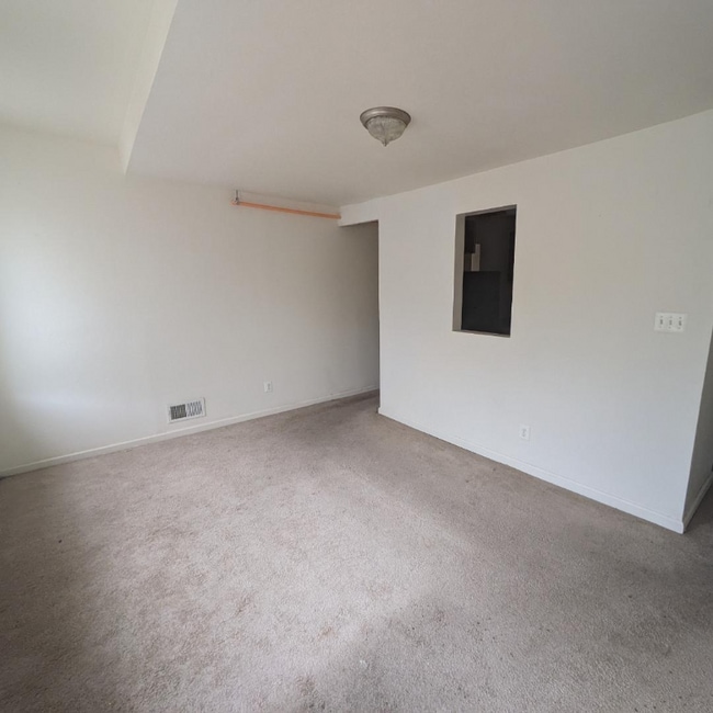 Building Photo - 1810 N Calvert St