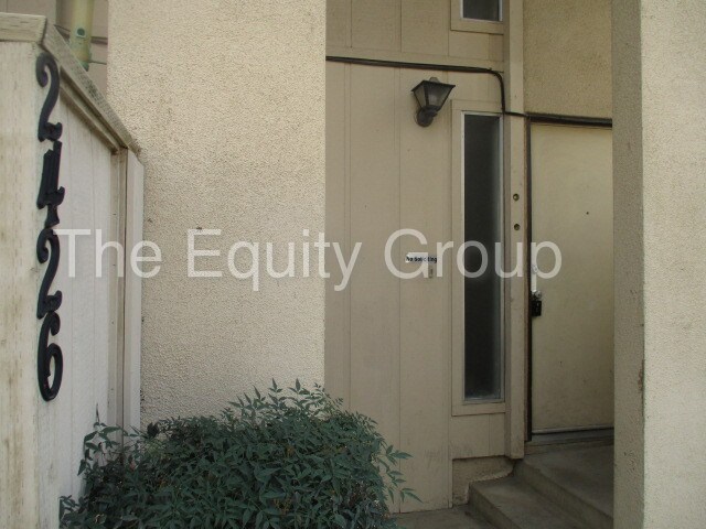 Foto del edificio - 2426 S Sallee St