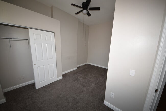 Building Photo - 742 Columbia St