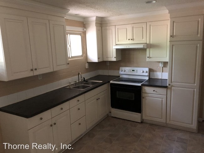 Building Photo - 3 br, 2 bath House - 417 Baker Street