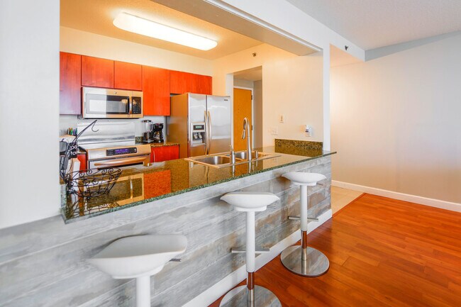 Building Photo - 1 SE 12th St