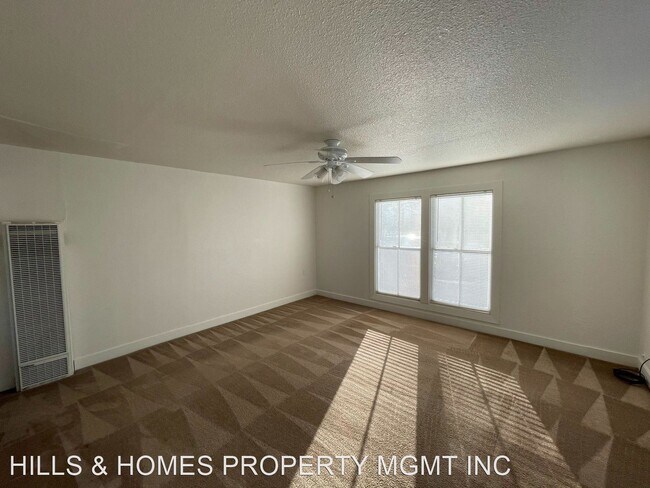 Building Photo - 2 br, 1 bath House - 700 OAK STREET