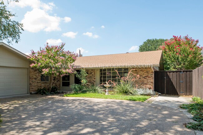 Foto del edificio - 12449 High Meadow Dr