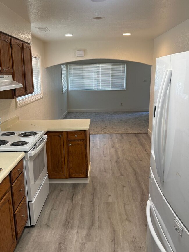 Building Photo - Fully Remodeled 3 Bed / 2.5 Bath Home in Hayward's Cherryland Neighborhood