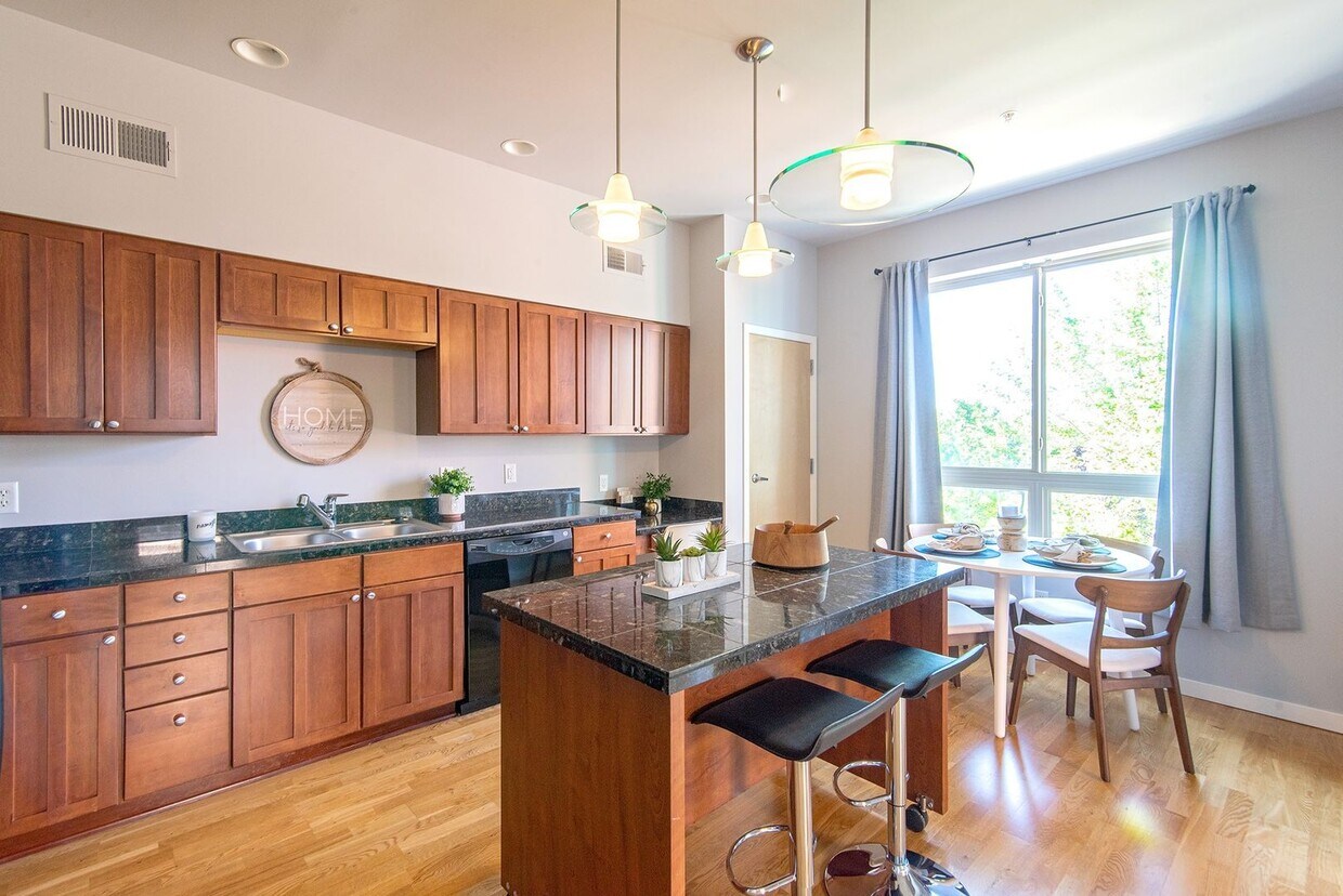 Foto principal - 2B/2B Luxury Louisville Condo with Mountai...