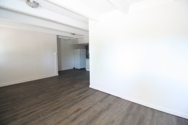 Building Photo - 7300 W 10th Ave