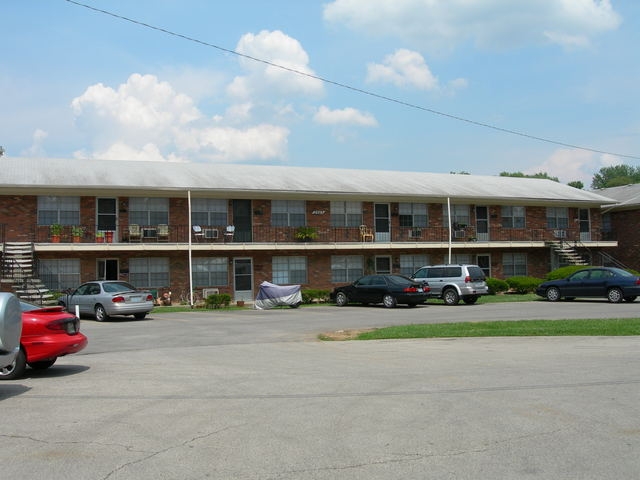 Building Photo - Briarbridge Apartments