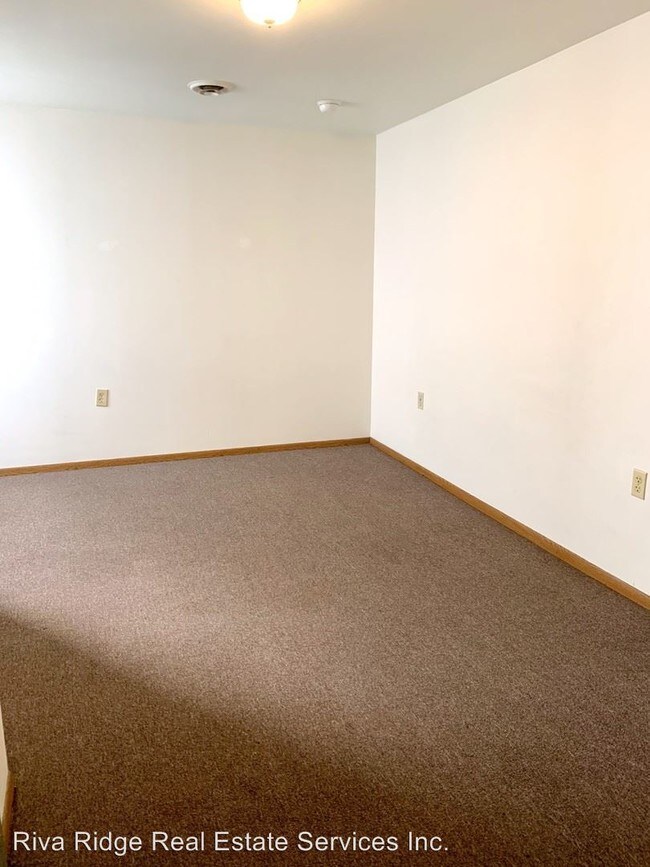 70 Ruth St Unit Apartment, Pittsburgh, PA 15211 Room for Rent in