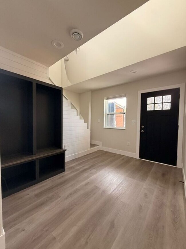 Foto del edificio - 2810/2812 16th St S