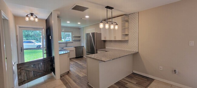 Foto del edificio - Charming 3/3 Condo