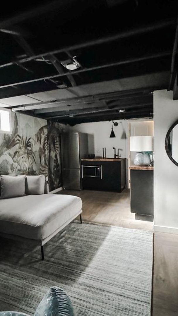 Foto del edificio - Modern solace meets nostalgic comfort in this stunning 3BR/3BA beauty 4800/Mo