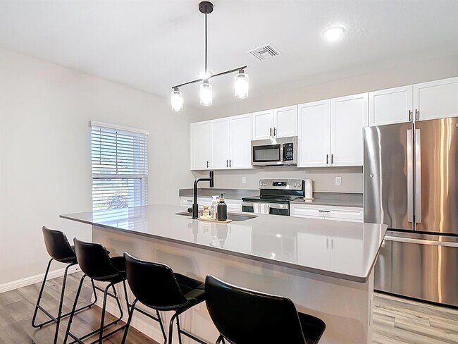 Foto del edificio - 1504 Hummingbird Rd