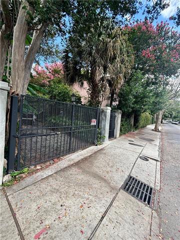 Foto del edificio - 837 Governor Nicholls St