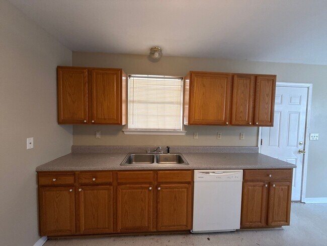 Foto del edificio - Warm and inviting single-story home, perfect for comfortable living.