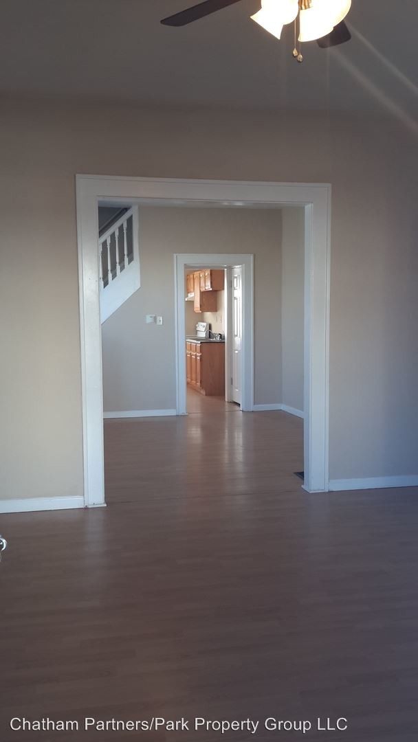 Foto del edificio - 295-295 E Woodrow Ave