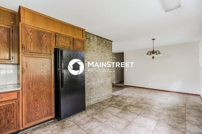 Foto del edificio - 3 Bedroom Pet-Friendly Home in Kansas City, MO with Main Street Renewal