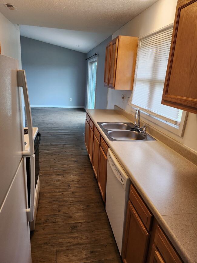 Building Photo - 4120 Acres Dr