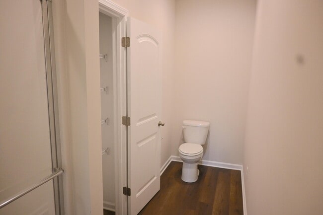 Foto del edificio - 983 Manitou Cir