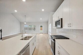 Building Photo - 510 Regency Trail