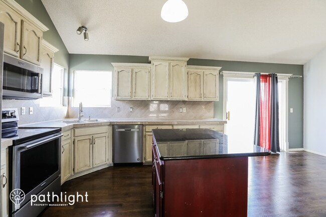 Building Photo - 731 Chelsea Court, Raymore, MO, 64083