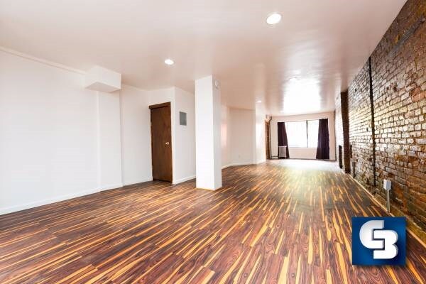 Building Photo - 629 Throop Ave