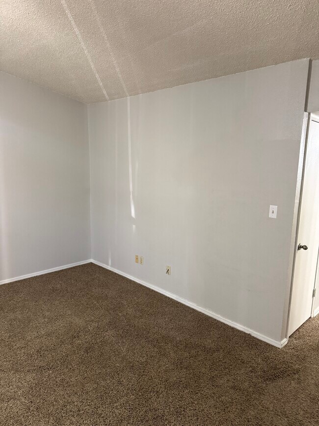 Foto del edificio - 826 Hardy Springs Cir