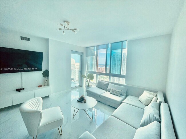 Building Photo - 300 S Biscayne Blvd