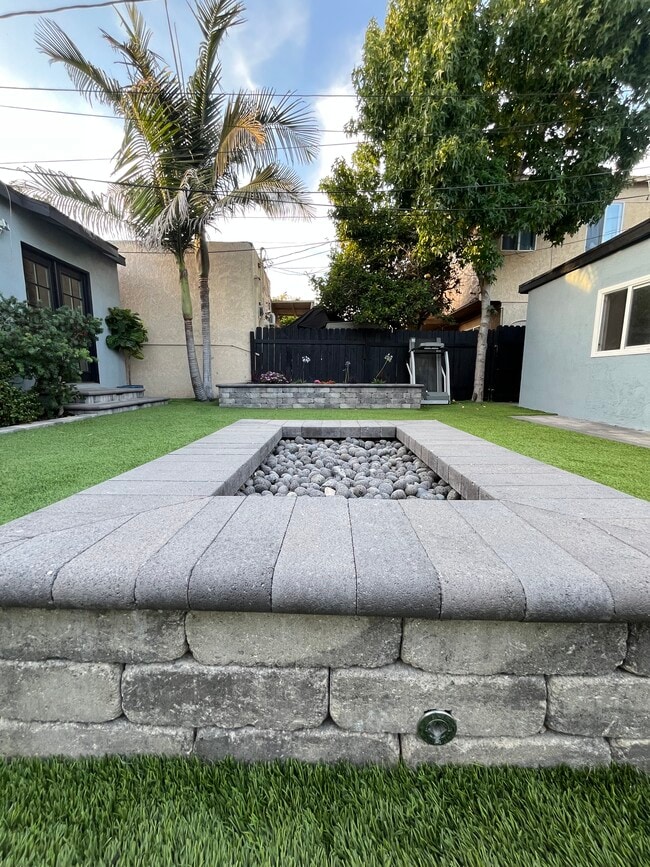 Building Photo - 15704 Crenshaw Blvd