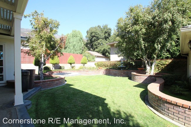 Building Photo - 3 br, 3 bath House - 410 Fairview Terrace