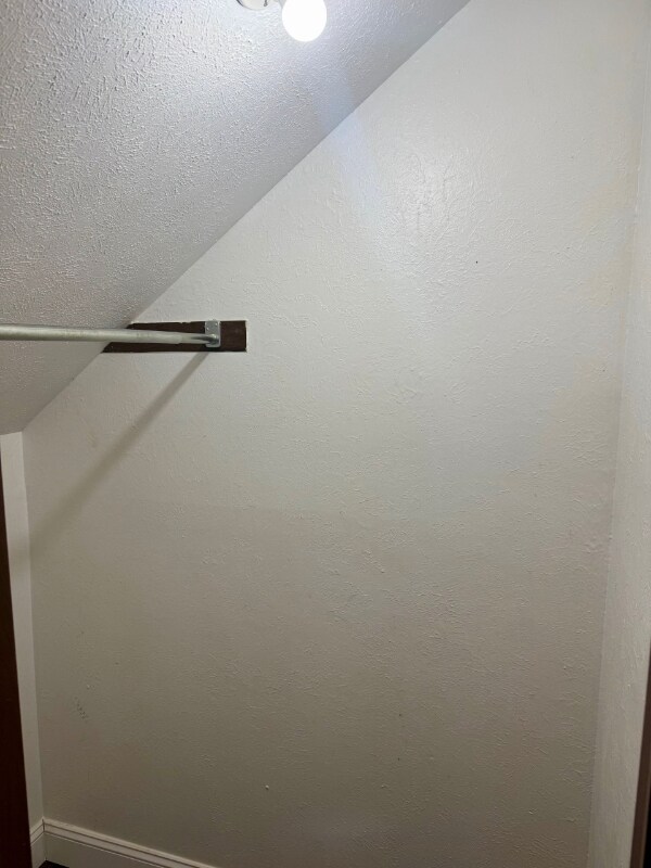 Foto del edificio - 1616 Spring Valley Dr