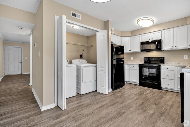 Foto del edificio - Maple Bay Apartment Townhomes