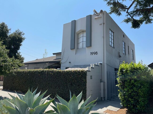 Foto del edificio - 2001 Linda Rosa Ct