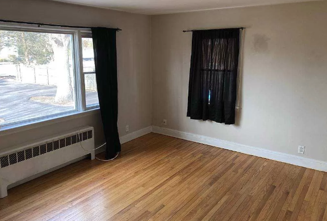 Foto del edificio - 374 Commack Rd