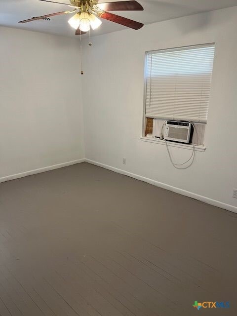 Building Photo - 208 E Voelter Ave