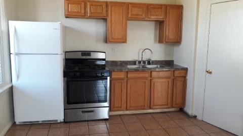 Primary Photo - 1336 W Greenfield Ave