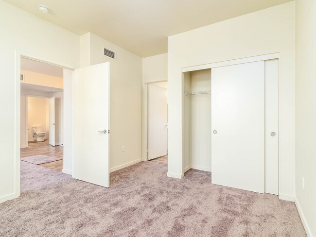 Building Photo - 12655 Bluff Creek Dr