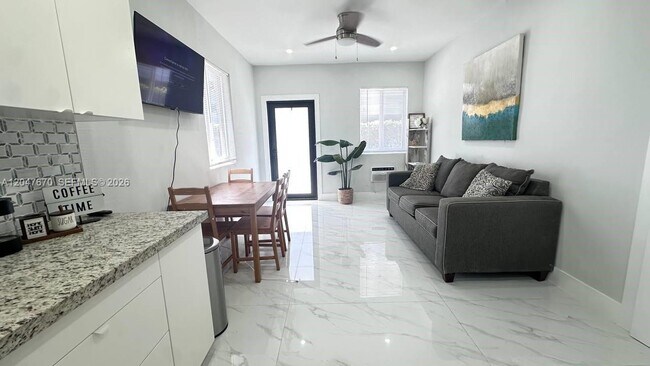 Foto del edificio - 320 SW 29th Rd