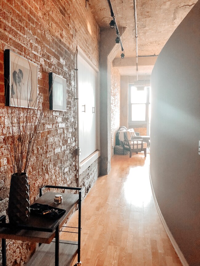 Foto del edificio - 900 N Kingsbury St