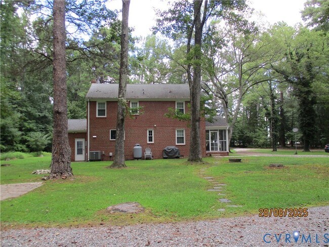 Foto del edificio - 8061 St Pauls Church Rd