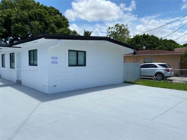 Foto del edificio - 1170 NW 25th St