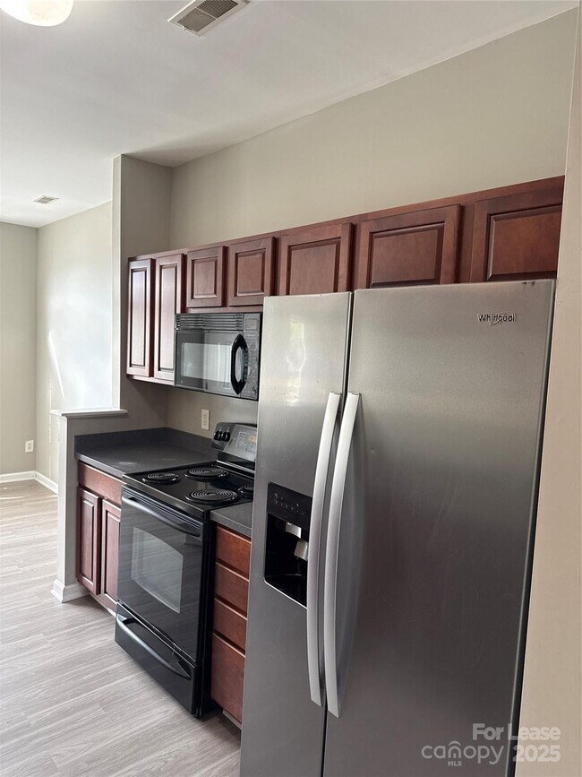 Foto del edificio - 4917 Sunburst Ln