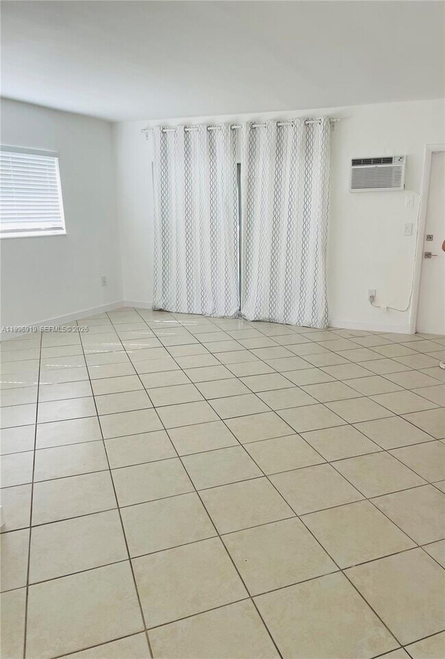 Foto del edificio - 11945 NE 19th Dr