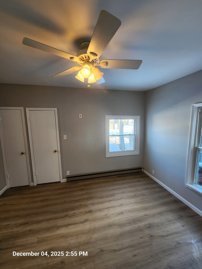 Building Photo - 418 Girard Ave