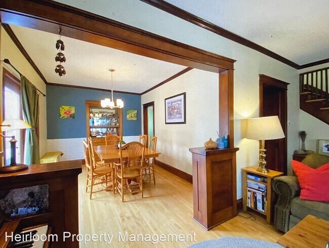 Foto del edificio - 3 br, 1 bath House - 123 East Winona Street
