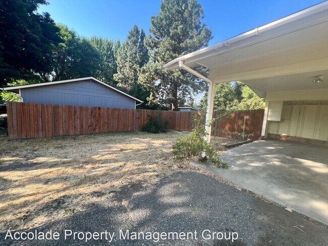 Building Photo - 3 br, 1 bath House - 1303 Brooklane