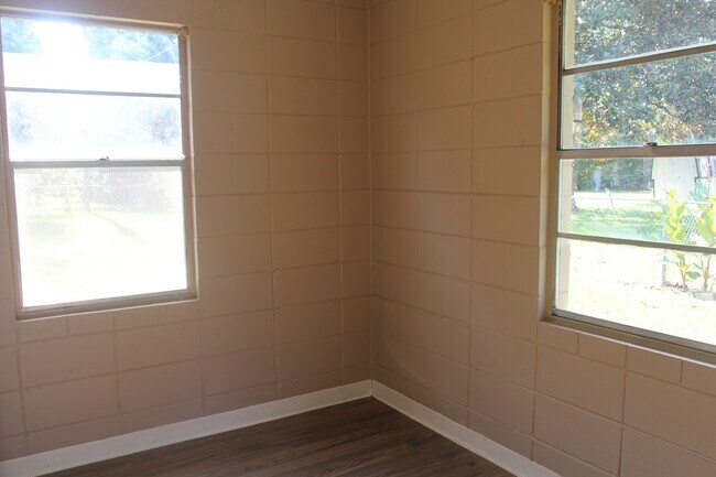 Building Photo - 5404 Paulk Dr