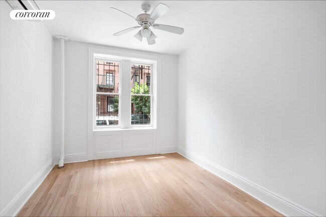 Foto del edificio - 269 W 12th St