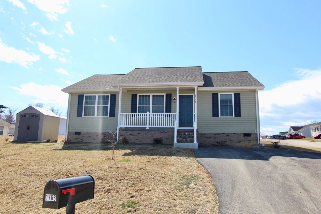 Primary Photo - Home for rent in the Brentwood neighborhoo...